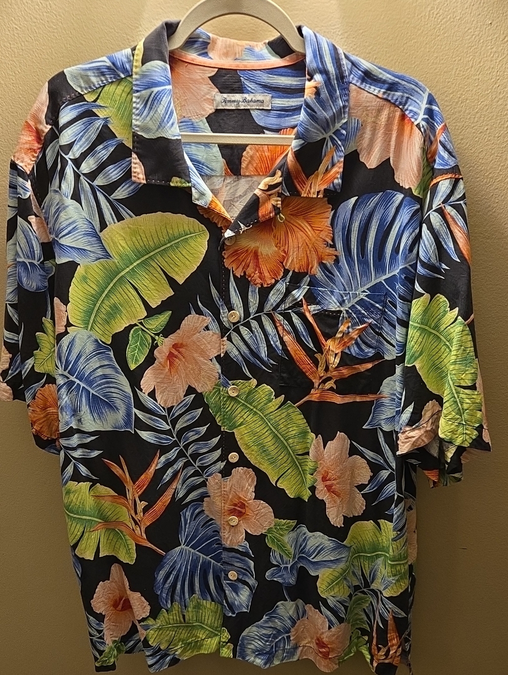 Tommy Bahama Men's Silk Hawaiian Style Button-Down Shirt Sz 1XLB